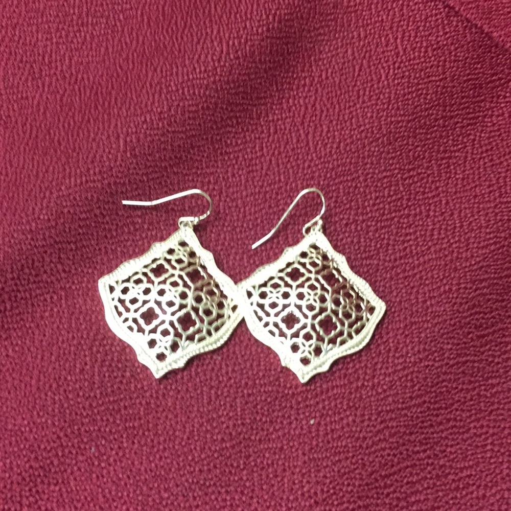 New Gold Kendra Scott Filigree Earrings